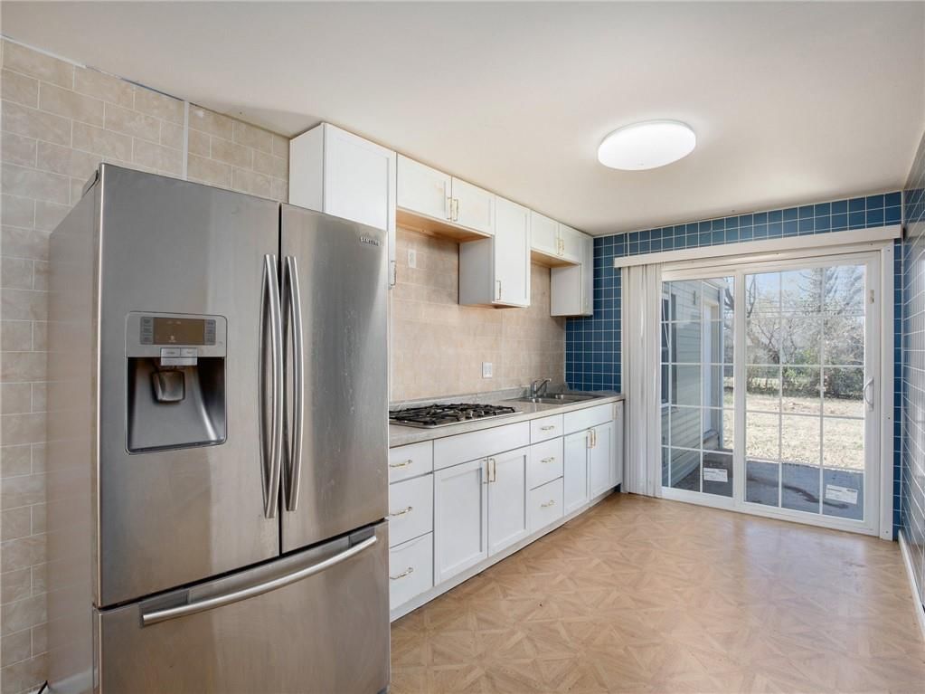 10108 Bellaire Avenue — photo 11