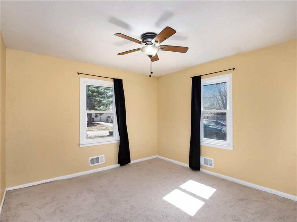10108 Bellaire Avenue — photo 14