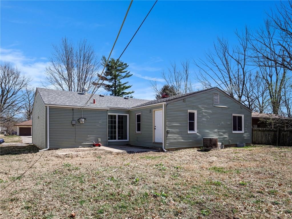 10108 Bellaire Avenue — photo 17