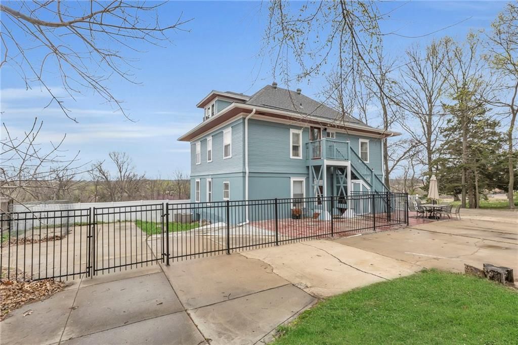 209 W Front Street — photo 45