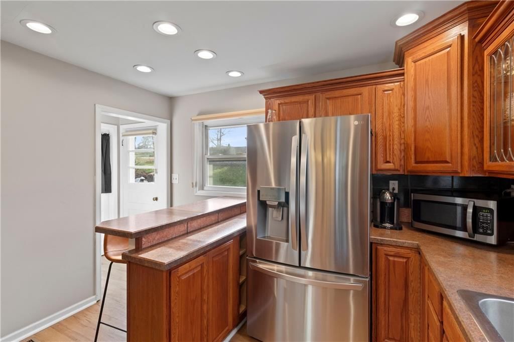 302 W Summit Street — photo 12