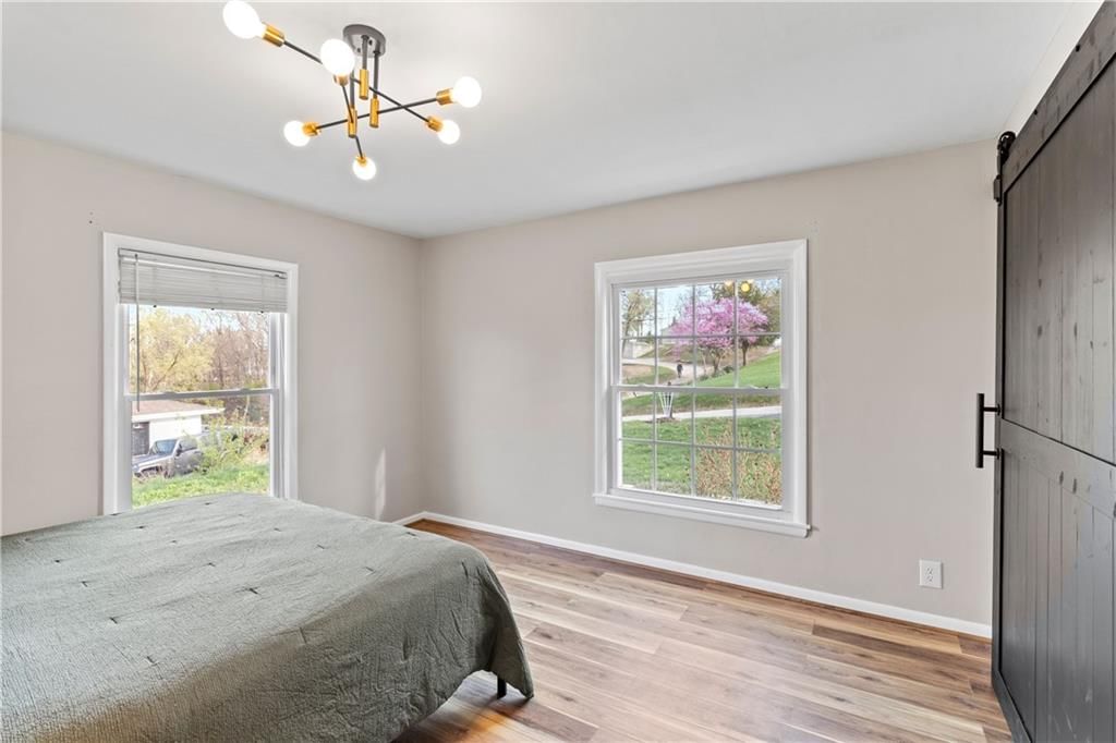 302 W Summit Street — photo 26