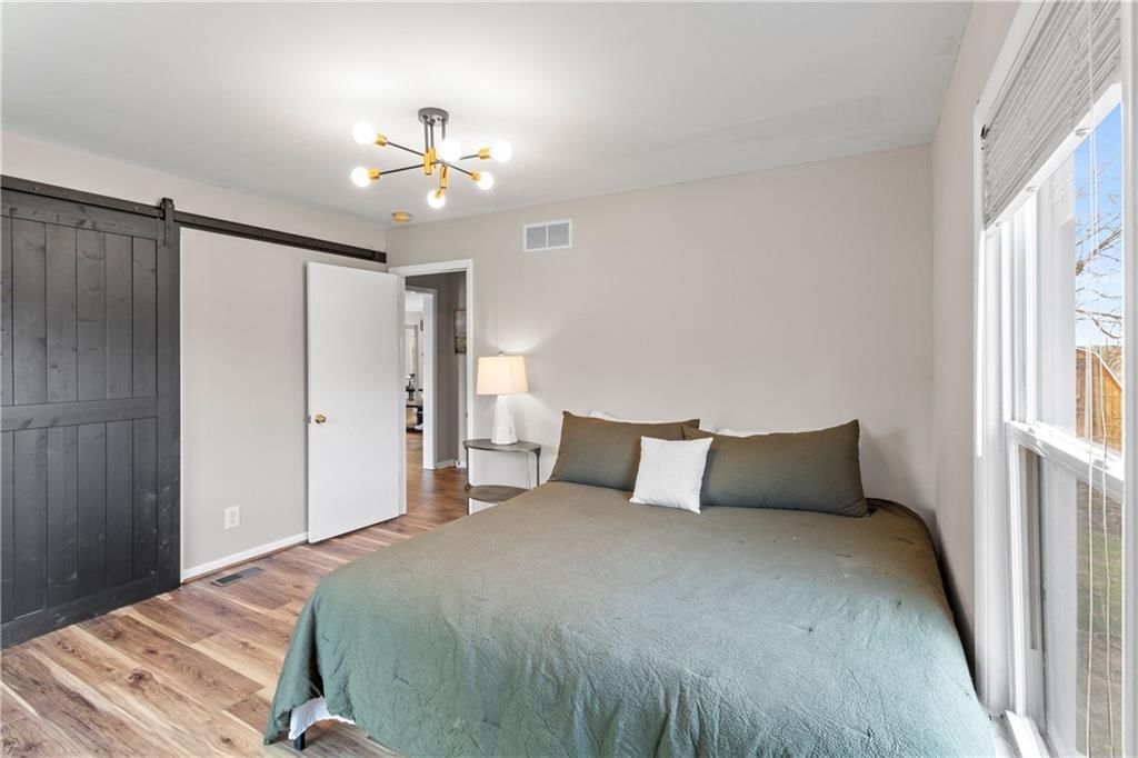 302 W Summit Street — photo 27