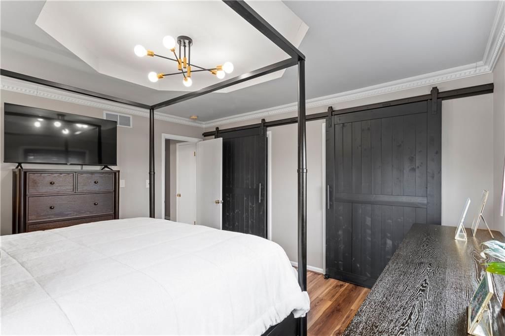 302 W Summit Street — photo 30