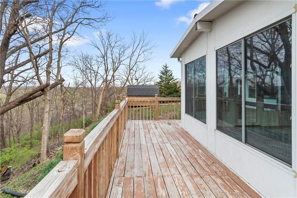 302 W Summit Street — photo 41