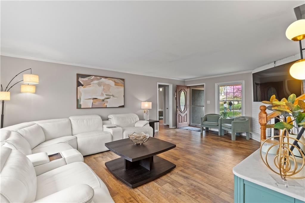 302 W Summit Street — photo 6