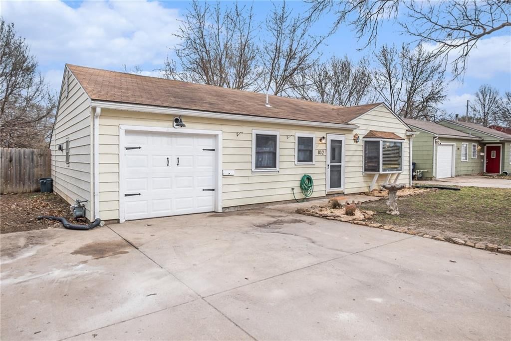 812 Crestline Drive — photo 3