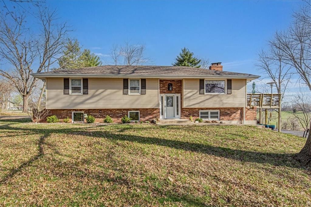 1930 Hillview Road, Liberty, MO