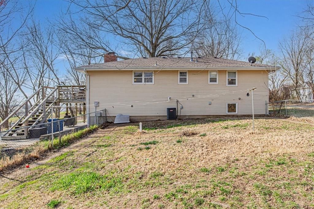 1930 Hillview Road — photo 11