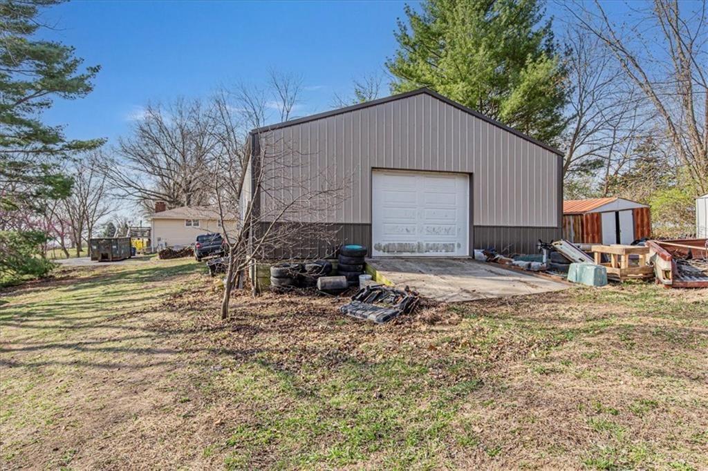 1930 Hillview Road — photo 14