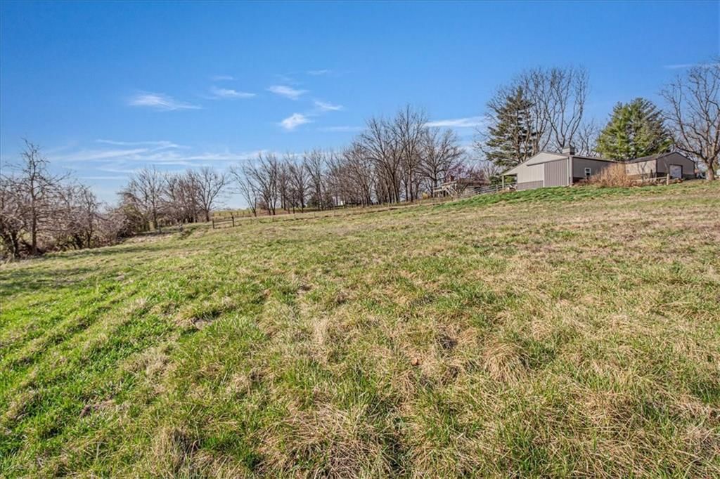 1930 Hillview Road — photo 16