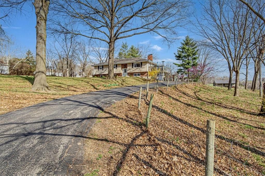 1930 Hillview Road — photo 5