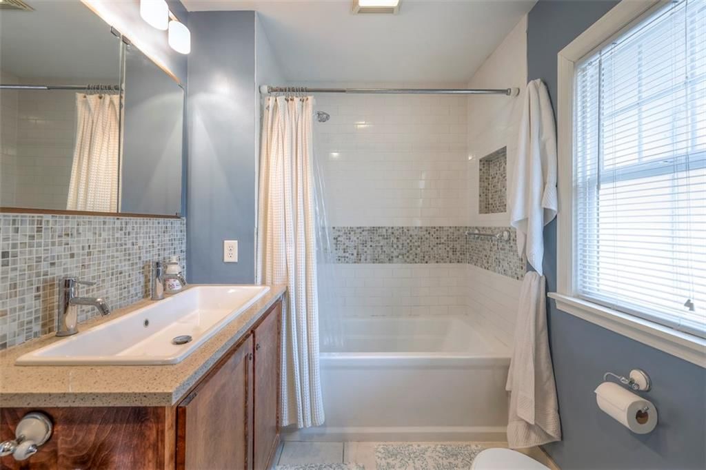 640 E 71st Terrace — photo 33