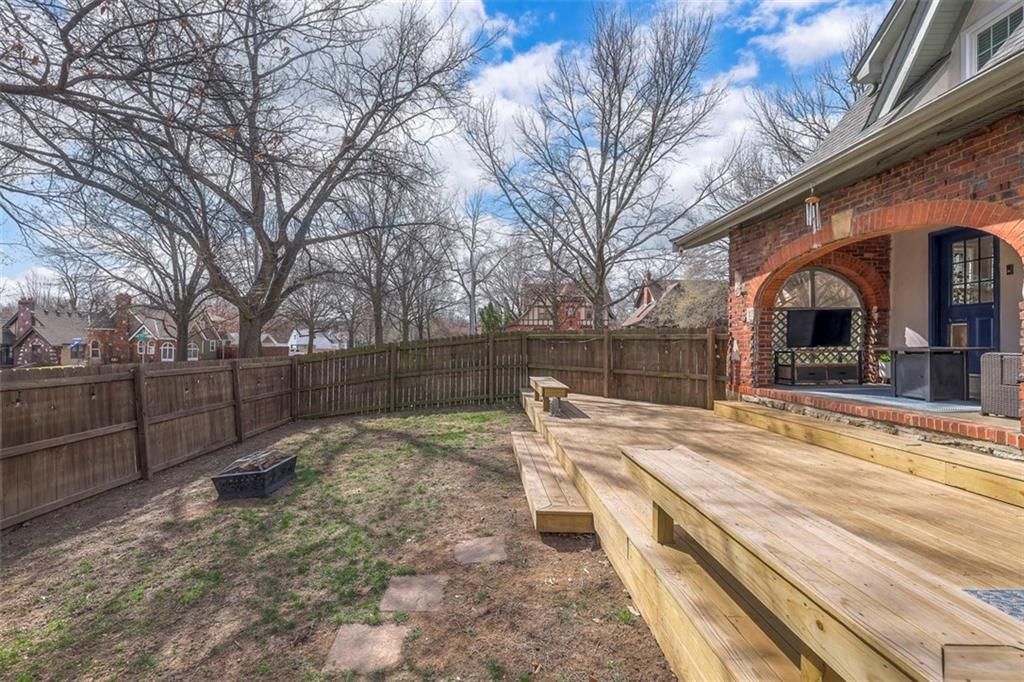 640 E 71st Terrace — photo 50