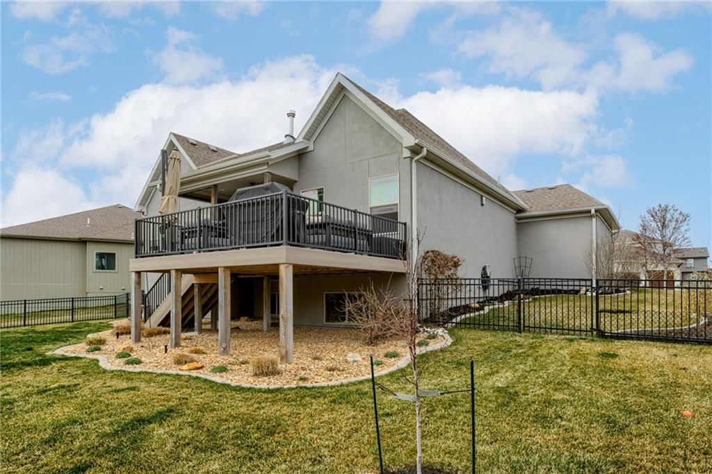 18525 W 194th Street — photo 31