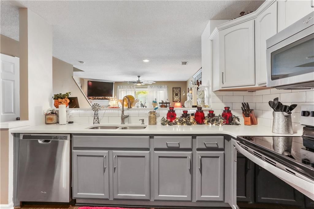 5430 N Hickory Street — photo 7
