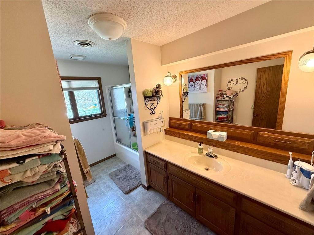 715 W Lincoln Street — photo 13