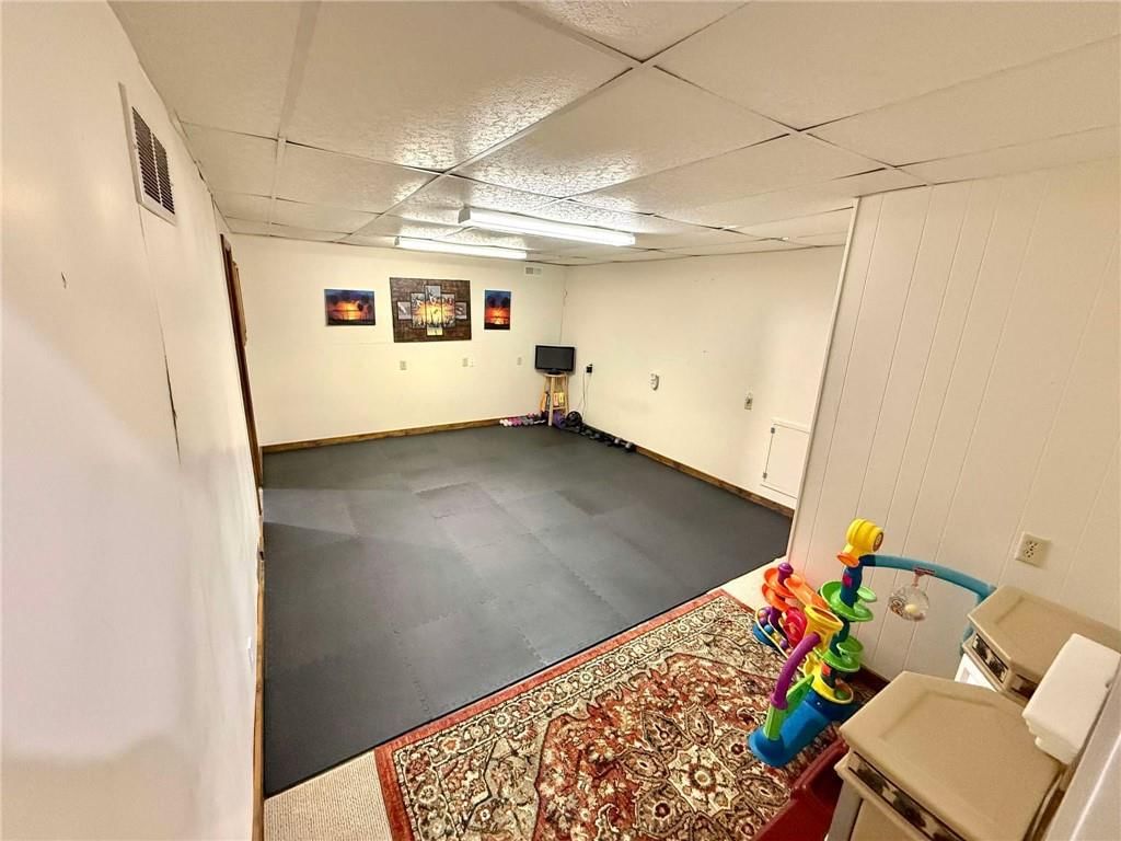 715 W Lincoln Street — photo 17