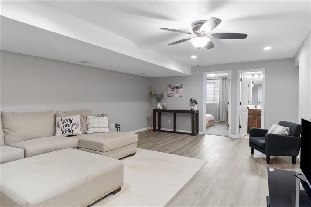 19720 Emerald Street — photo 25