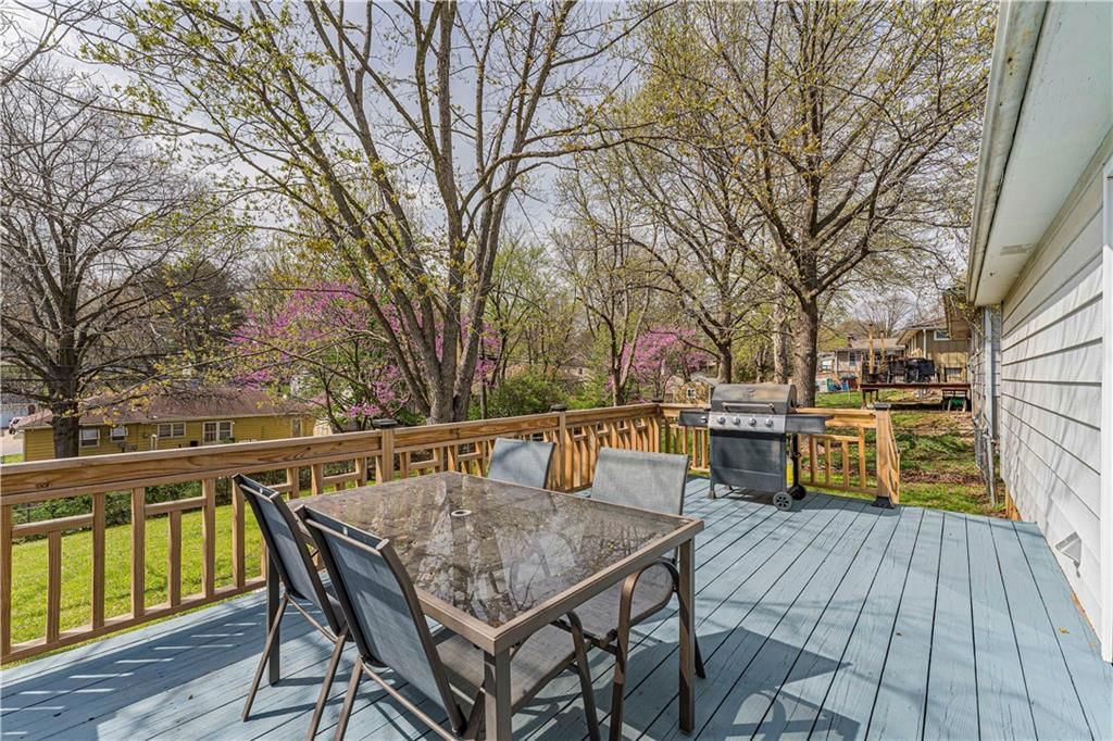 16913 ELLISON Way — photo 26