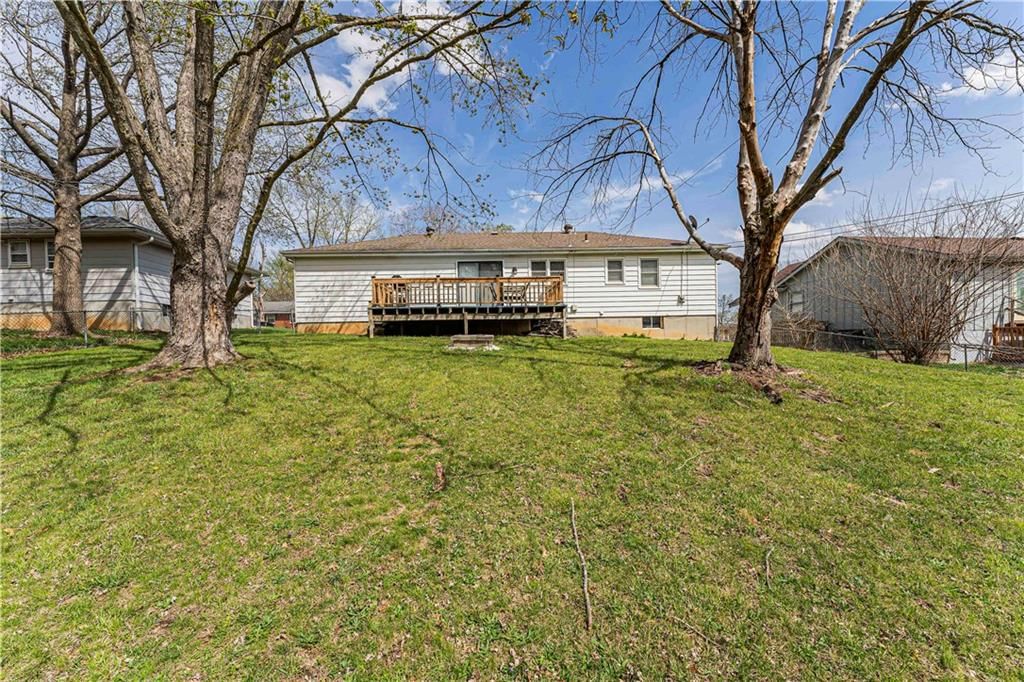 16913 ELLISON Way — photo 27