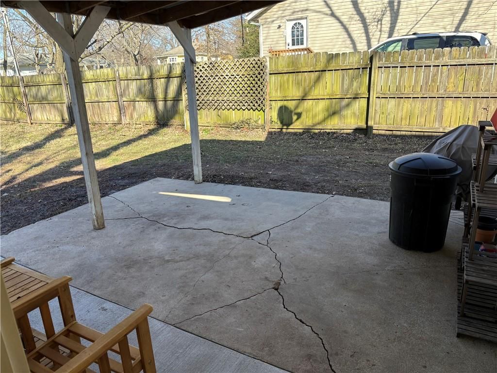 311 E Maple Street — photo 14