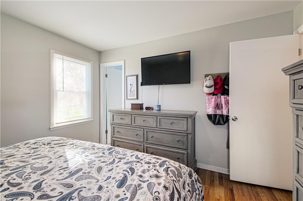 4849 N Gladstone Avenue — photo 13