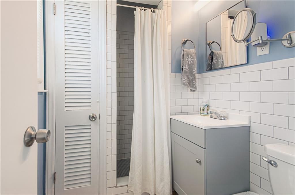 4849 N Gladstone Avenue — photo 14