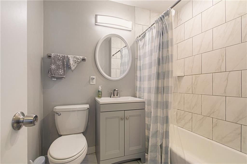 4849 N Gladstone Avenue — photo 17