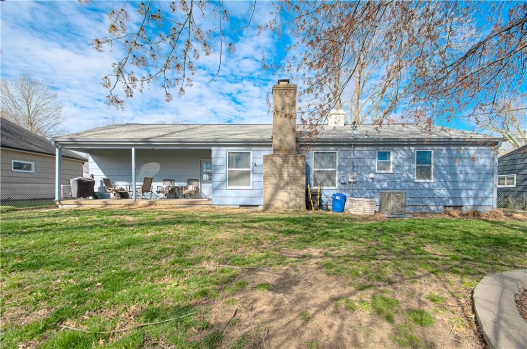 4849 N Gladstone Avenue — photo 21