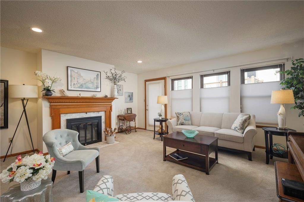 327 E Partridge Avenue — photo 12