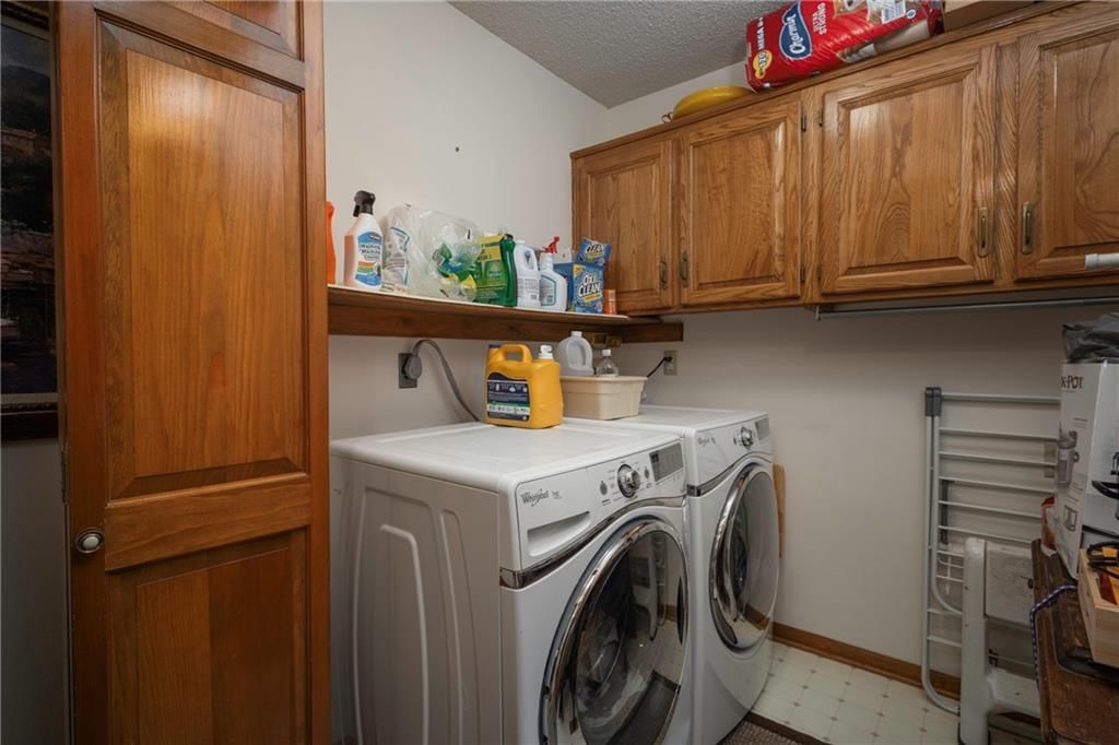 327 E Partridge Avenue — photo 18