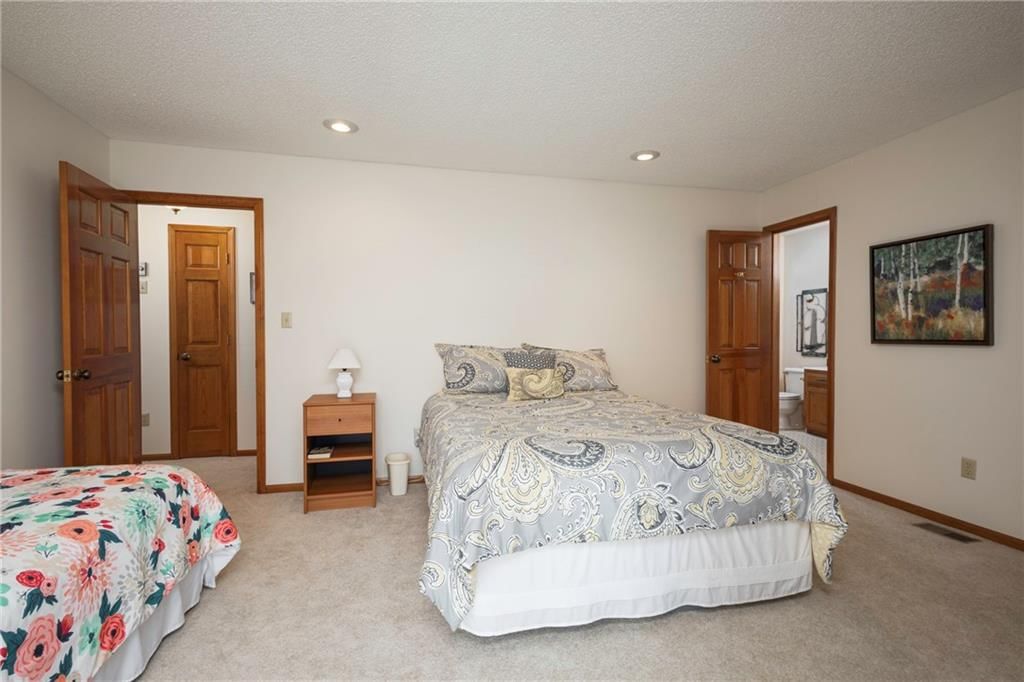 327 E Partridge Avenue — photo 26