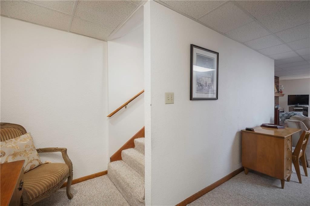 327 E Partridge Avenue — photo 28