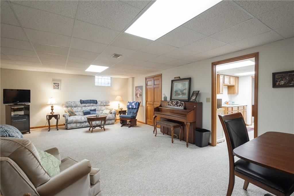 327 E Partridge Avenue — photo 30