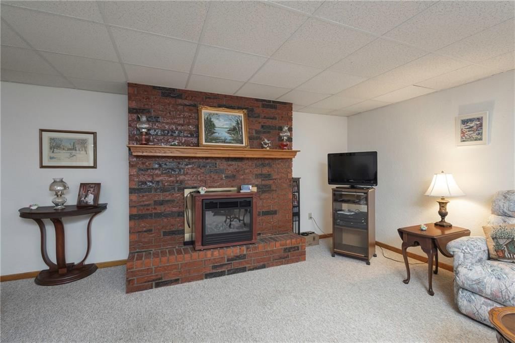 327 E Partridge Avenue — photo 32