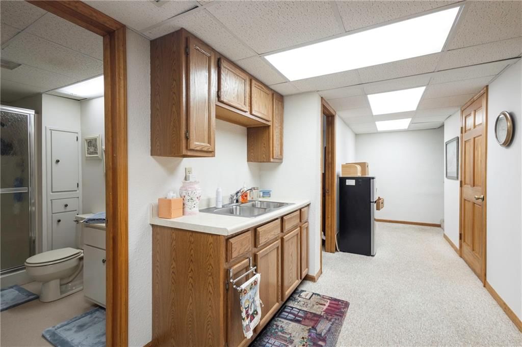327 E Partridge Avenue — photo 33