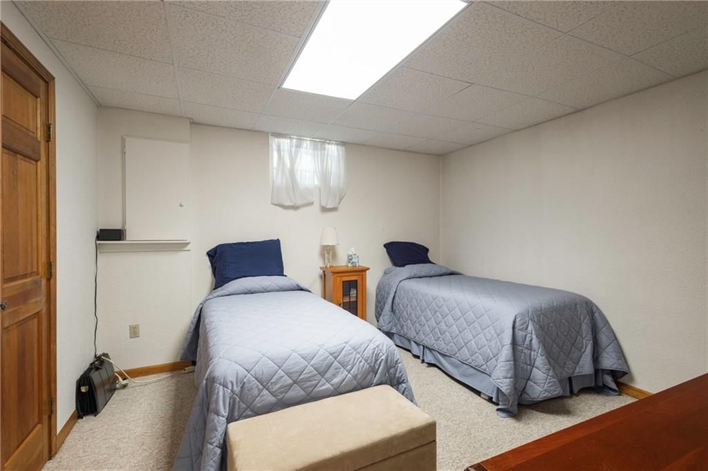 327 E Partridge Avenue — photo 35