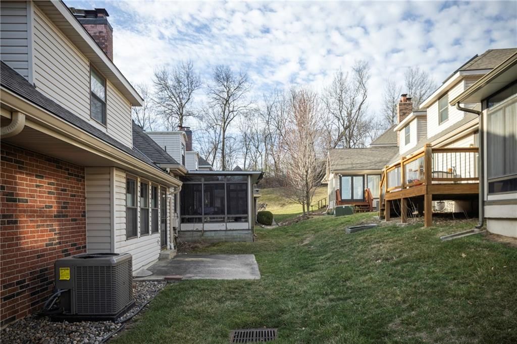 327 E Partridge Avenue — photo 36