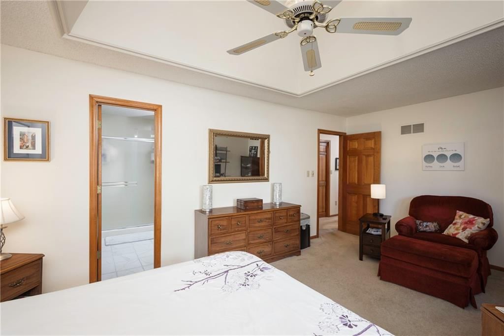 327 E Partridge Avenue — photo 38