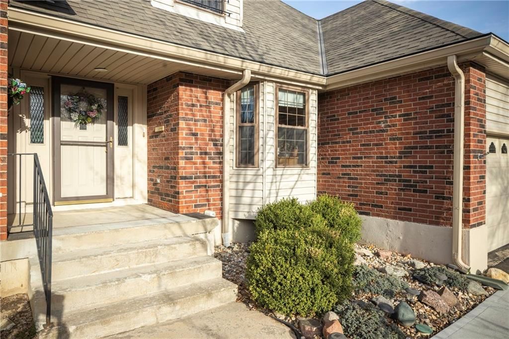 327 E Partridge Avenue — photo 6