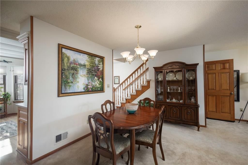 327 E Partridge Avenue — photo 10