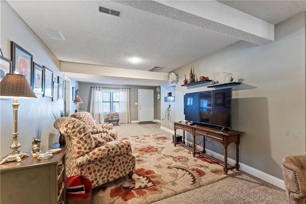 1403 S Prospect Street — photo 31