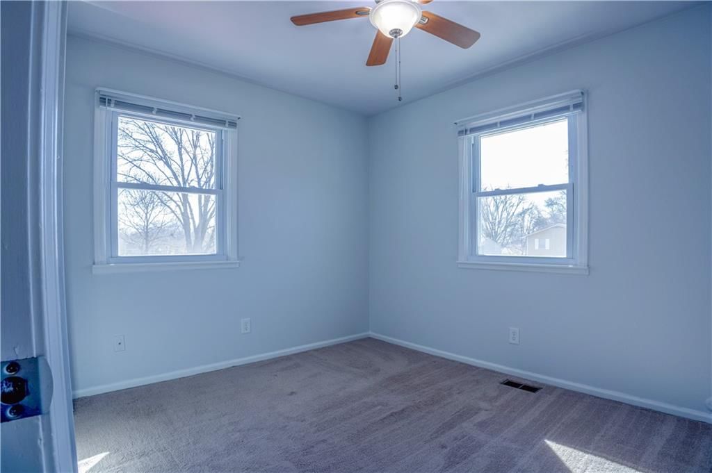 1520 W 27th Street — photo 15