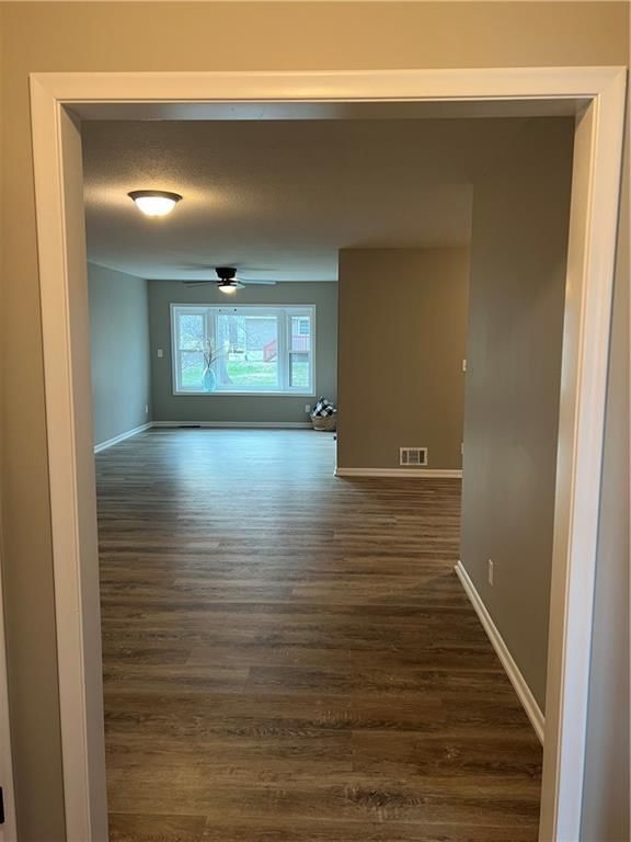 3828 S Drumm Road — photo 4