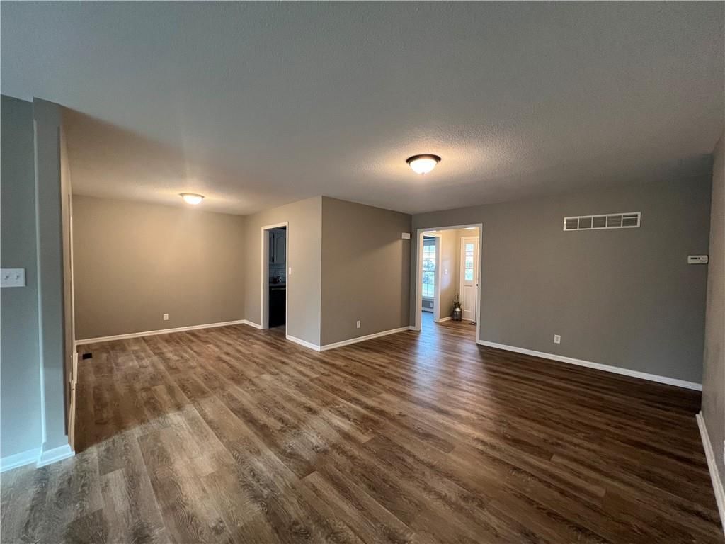 3828 S Drumm Road — photo 7