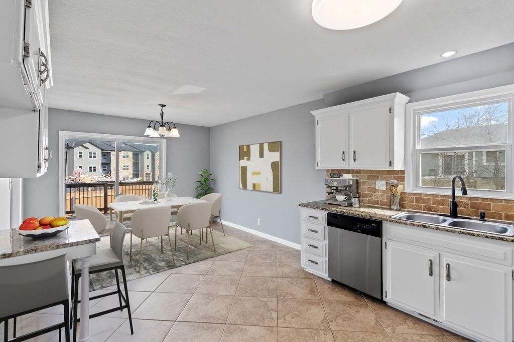 1113 W Cedar Street — photo 15