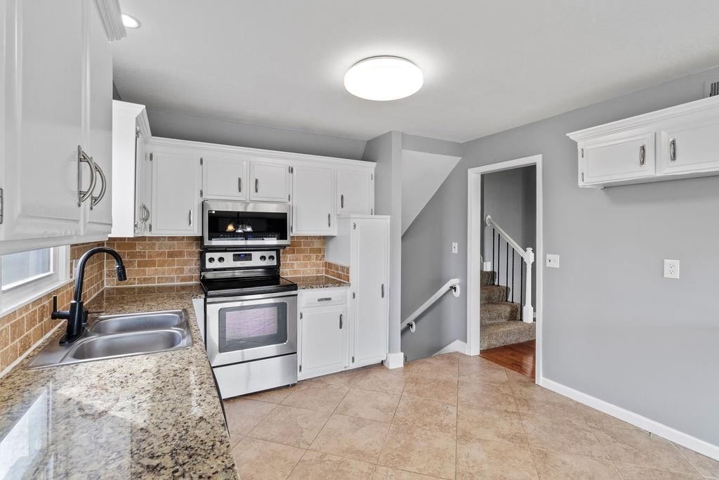 1113 W Cedar Street — photo 17