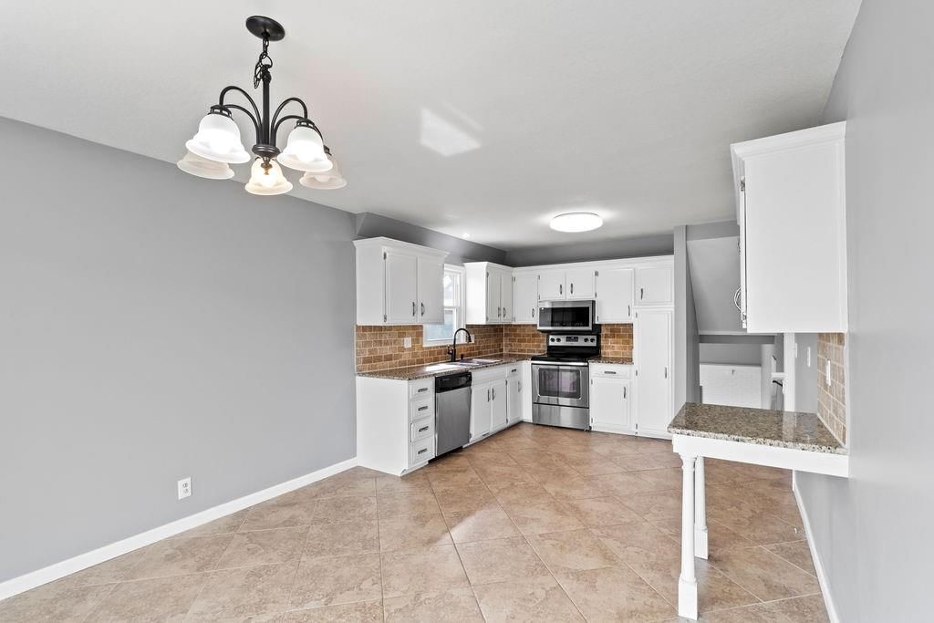 1113 W Cedar Street — photo 19