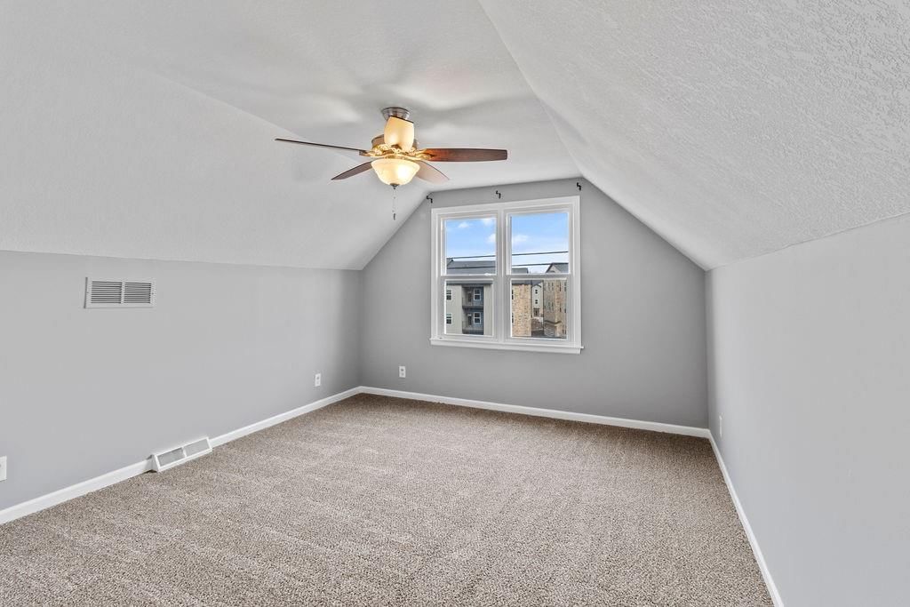 1113 W Cedar Street — photo 29